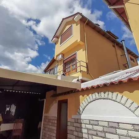 Korani Bed & Breakfast *