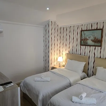 Korani Oda ve Kahvaltı Tiran